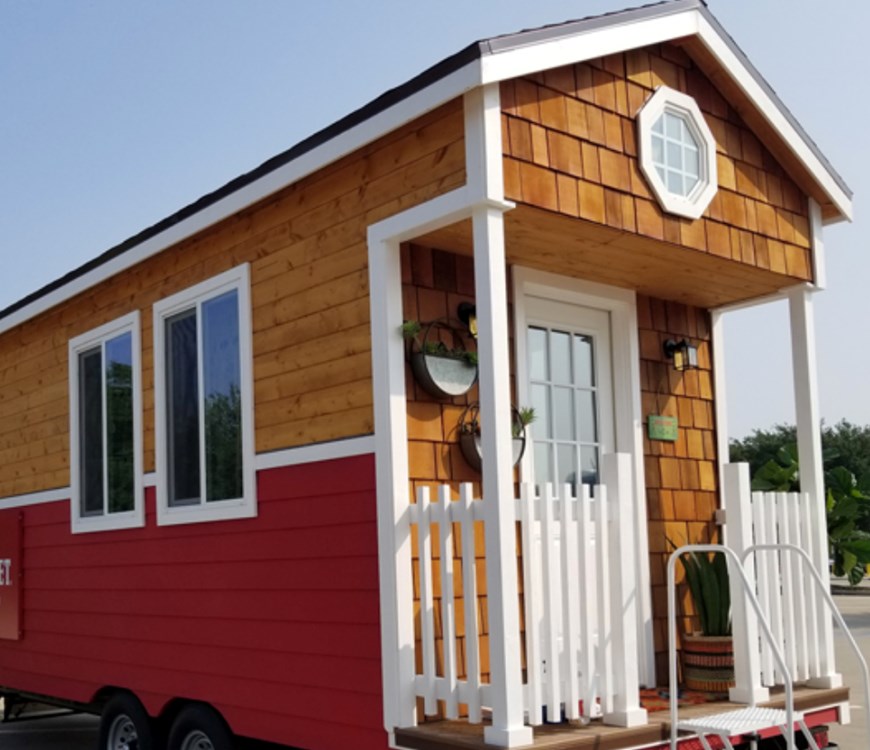 tiny-house-for-sale-adorable-fully-furnished-tiny-cottage